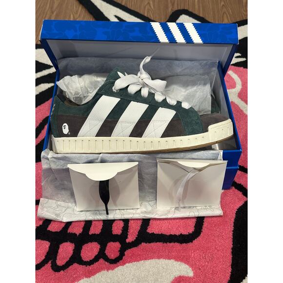 Athletic_Shoes
